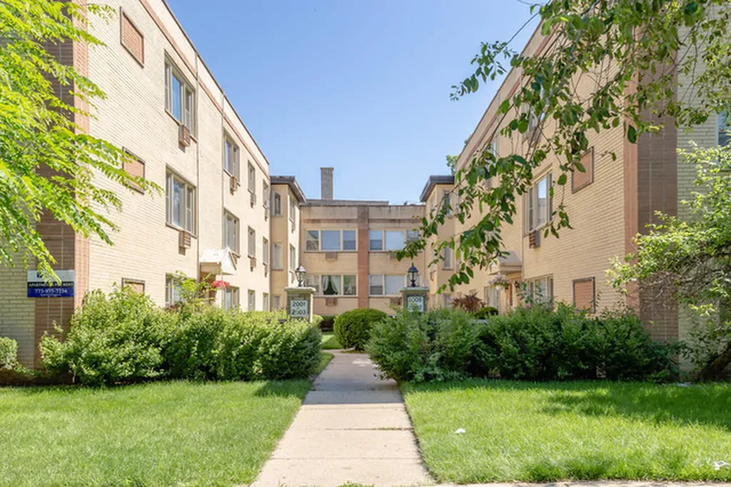 2003 West Touhy Avenue Chicago IL 60645