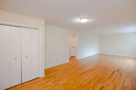 2003 West Touhy Avenue Chicago IL 60645