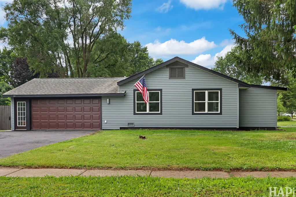 33 Holly Drive Crystal Lake IL 60014