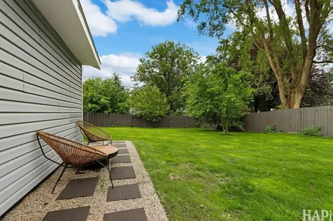 33 Holly Drive Crystal Lake IL 60014