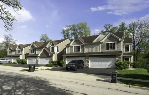 207 Locksley Drive Streamwood IL 60107
