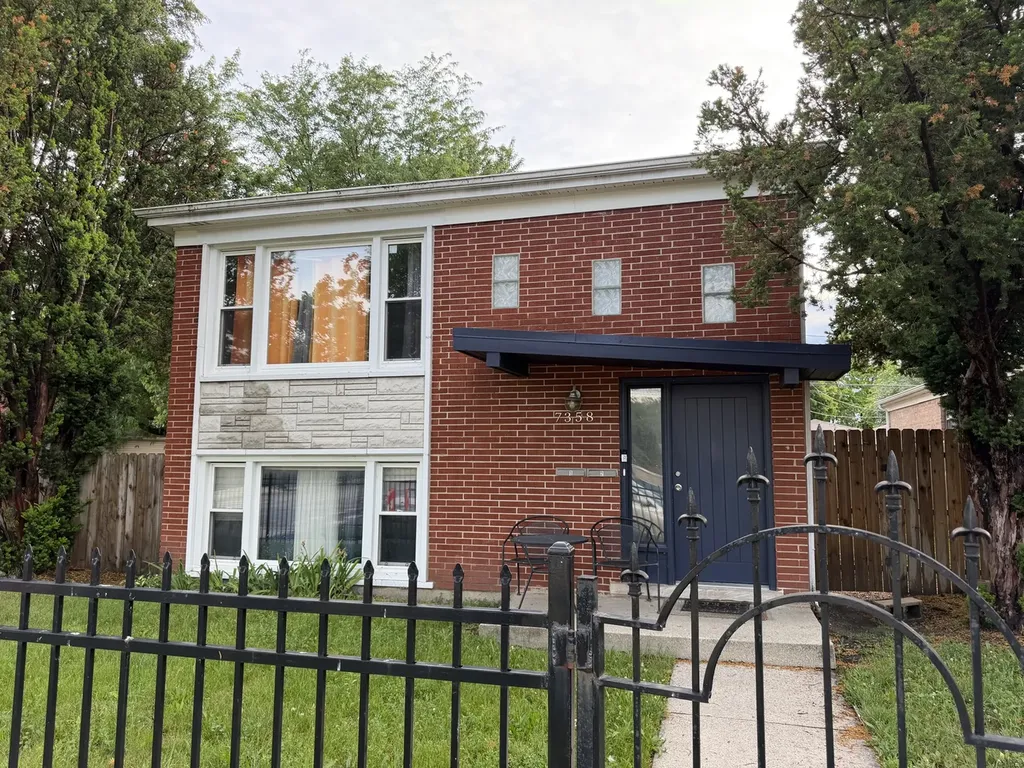 7358 South Aberdeen Street Chicago IL 60621
