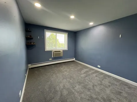 1880 Bonnie Lane Hoffman Estates IL 60169