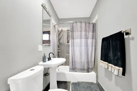 9436 South Spaulding Avenue Evergreen Park IL 60805