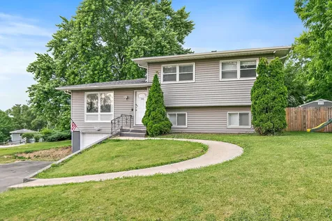 140 Skyline Drive Carpentersville IL 60110