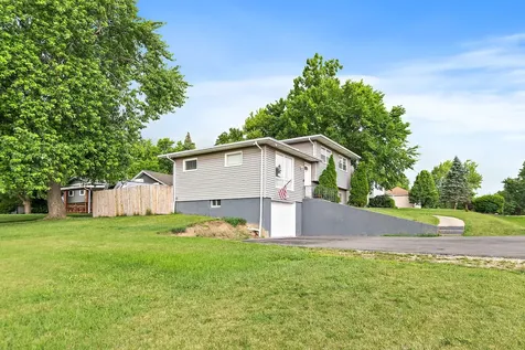 140 Skyline Drive Carpentersville IL 60110