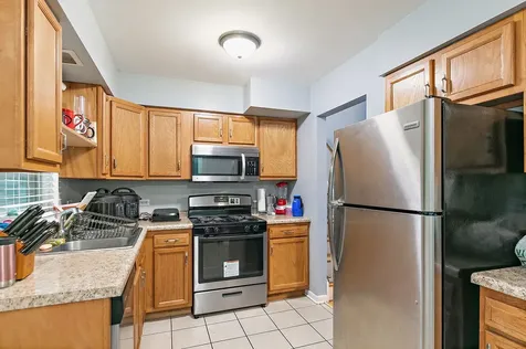 140 Skyline Drive Carpentersville IL 60110