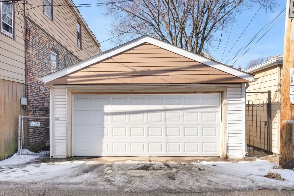 3453 South Lituanica Avenue Chicago IL 60608