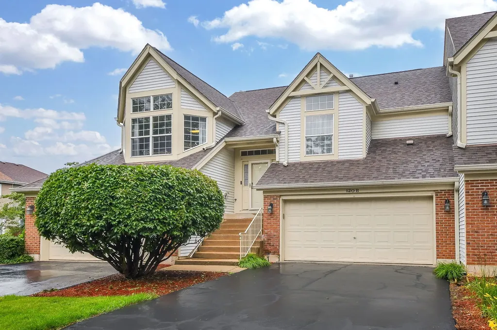 120 Ione Drive South Elgin IL 60177