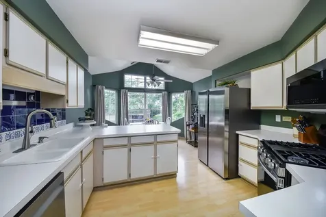 120 Ione Drive South Elgin IL 60177