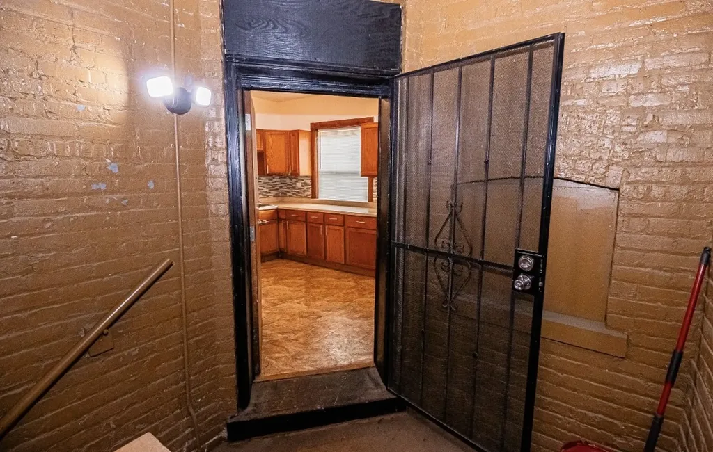 5544 South Carpenter Street Chicago IL 60609