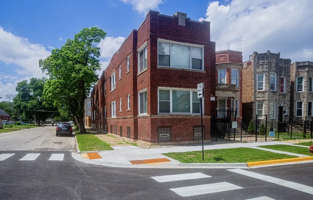 5544 South Carpenter Street Chicago IL 60609