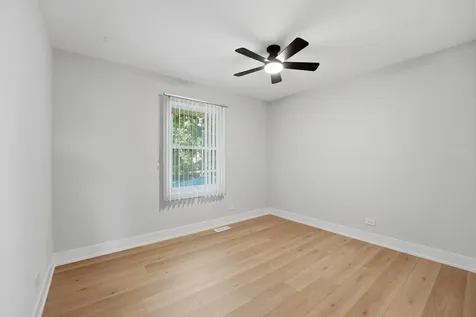 136 Edgewater Drive Crystal Lake IL 60014