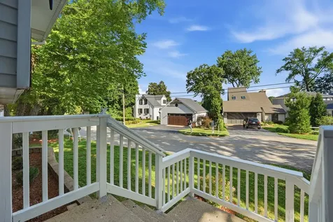 136 Edgewater Drive Crystal Lake IL 60014