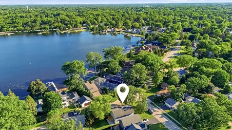 136 Edgewater Drive Crystal Lake IL 60014