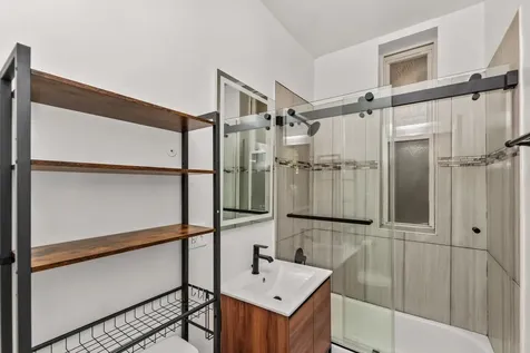 841 North Damen Avenue Chicago IL 60622