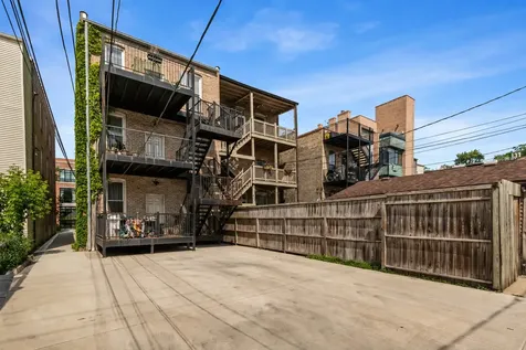 841 North Damen Avenue Chicago IL 60622
