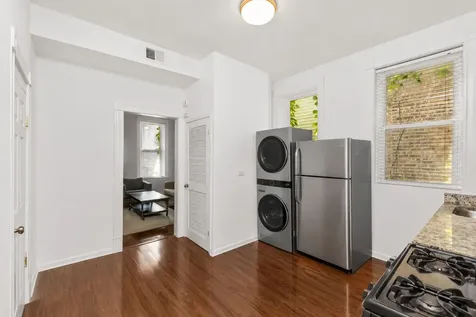 841 North Damen Avenue Chicago IL 60622