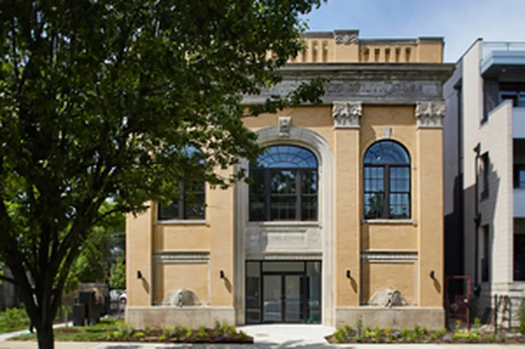 3228 West Palmer Street Chicago IL 60647