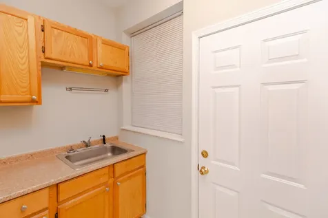 429 East Oakwood Boulevard Chicago IL 60653