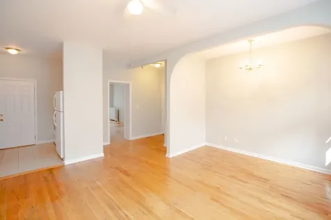 429 East Oakwood Boulevard Chicago IL 60653