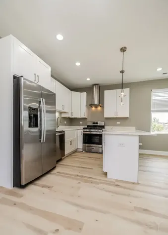 717 North Parkside Avenue Chicago IL 60644