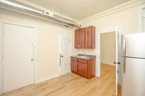 262 West 26th Street Chicago IL 60616