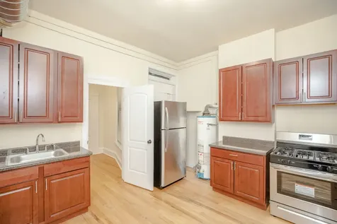 262 West 26th Street Chicago IL 60616