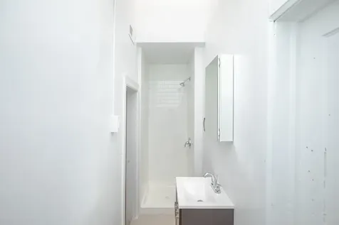 262 West 26th Street Chicago IL 60616