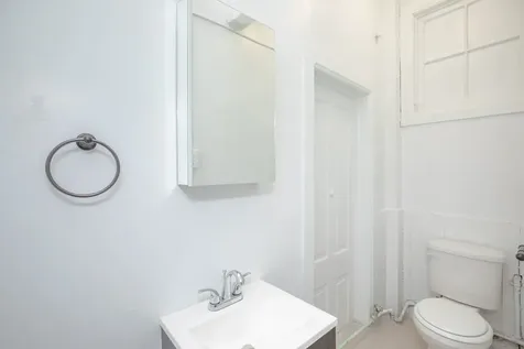 262 West 26th Street Chicago IL 60616
