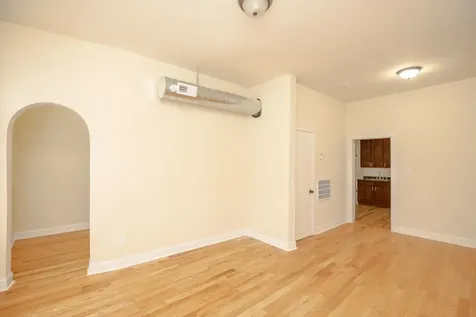 262 West 26th Street Chicago IL 60616