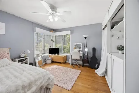 1646 Portsmouth Avenue Westchester IL 60154