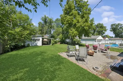 1646 Portsmouth Avenue Westchester IL 60154
