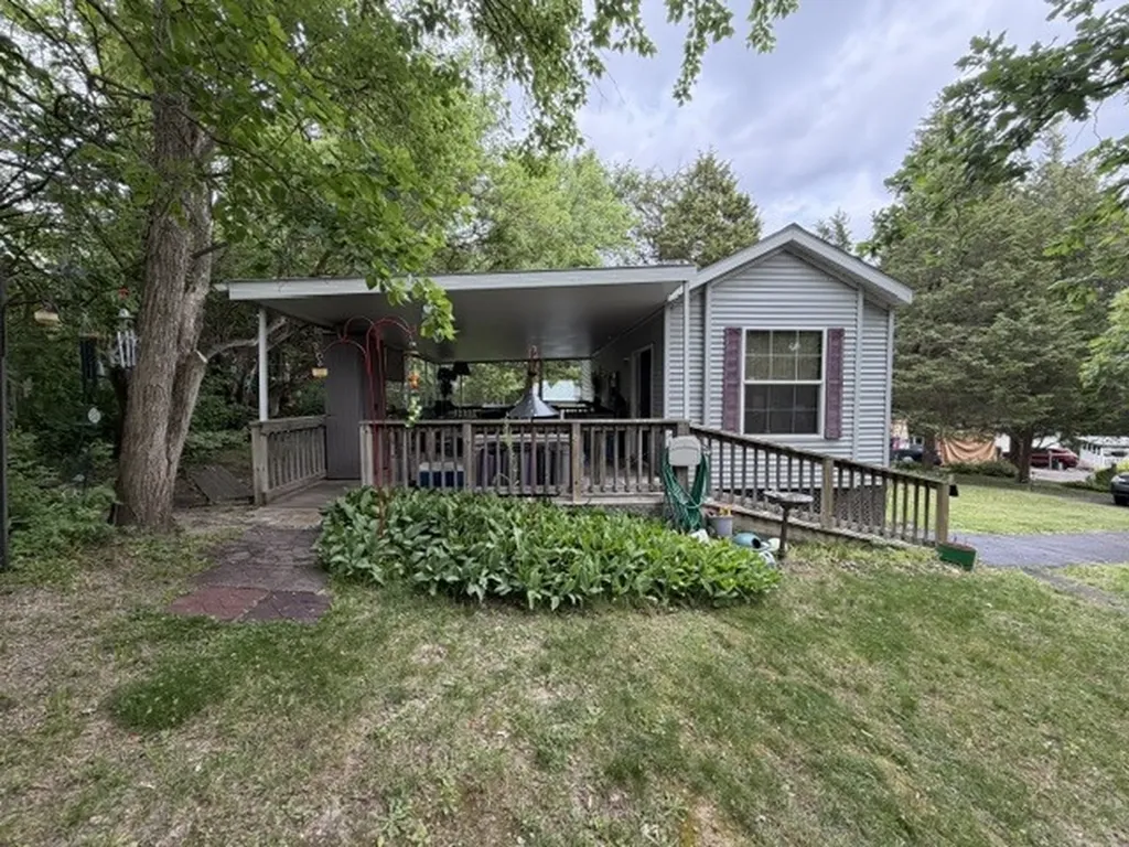 2795 East 28th Lot 565 Road Seneca IL 61360