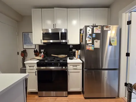 2742 North Hampden Street Chicago IL 60614