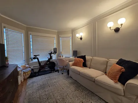 2742 North Hampden Street Chicago IL 60614