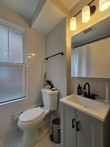 2742 North Hampden Street Chicago IL 60614