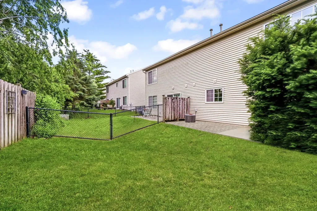 3183 Impressions Drive Lake In The Hills IL 60156