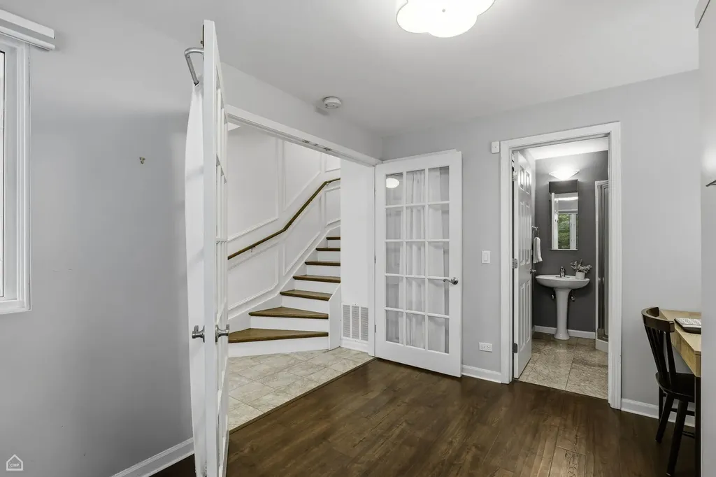 2740 North Wayne Avenue Chicago IL 60614