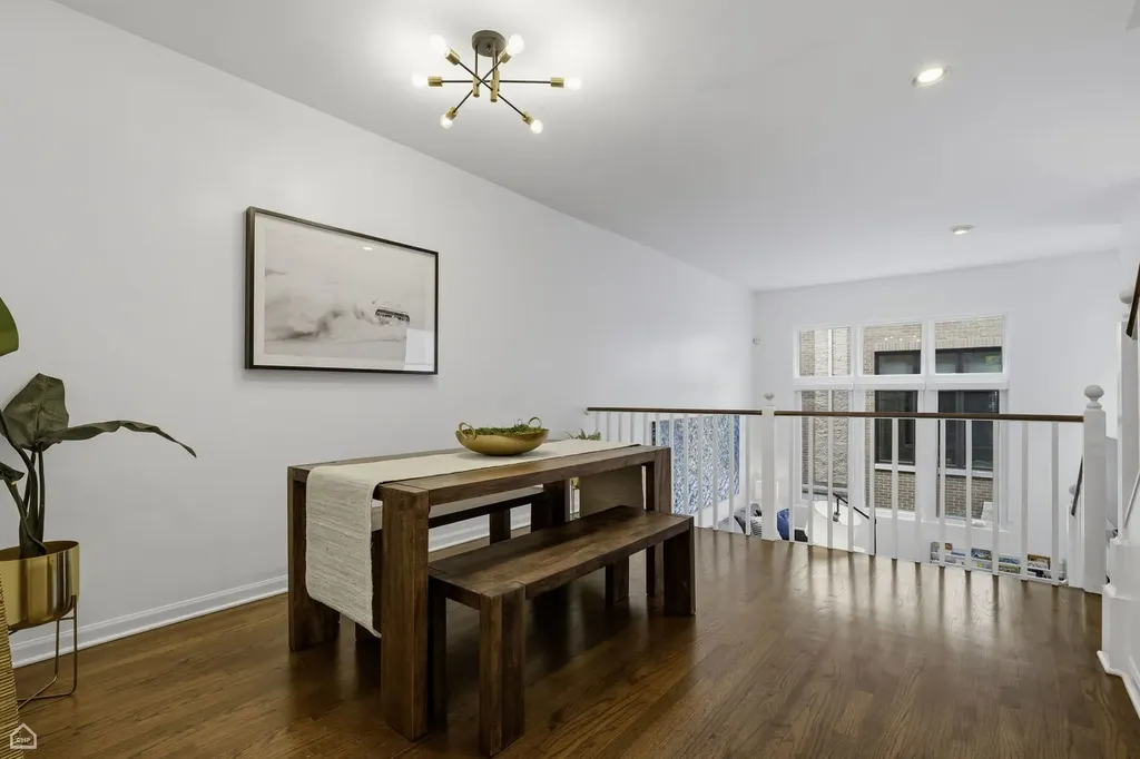 2740 North Wayne Avenue Chicago IL 60614