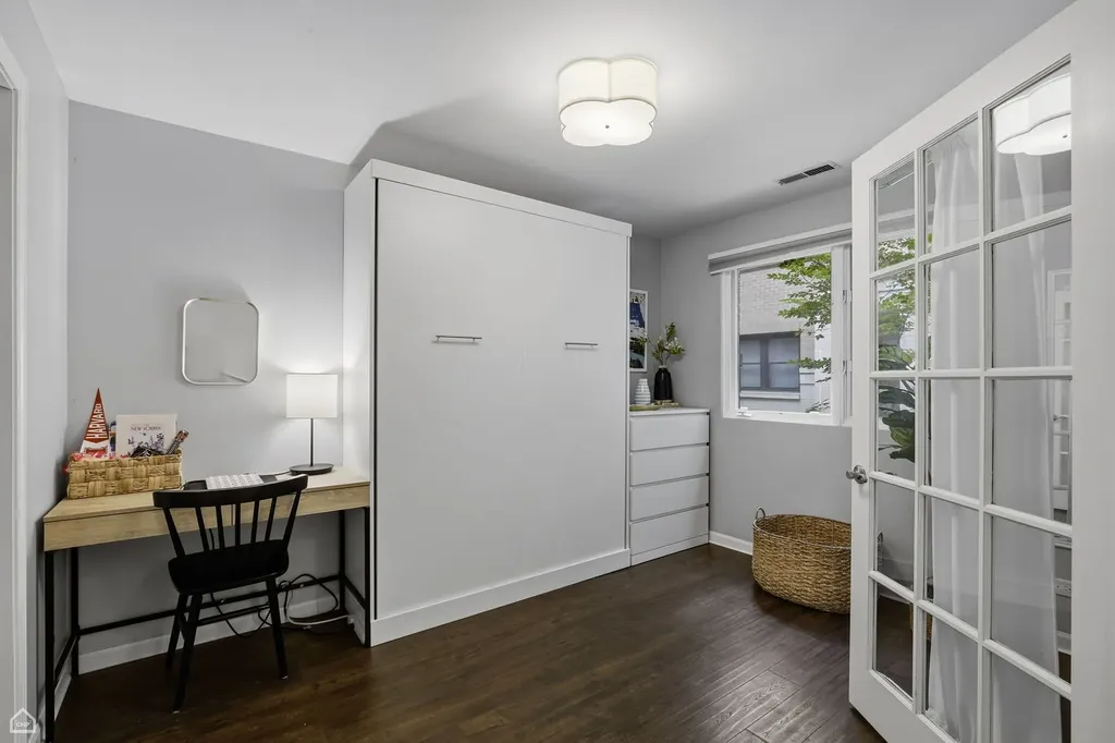 2740 North Wayne Avenue Chicago IL 60614