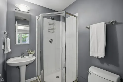 2740 North Wayne Avenue Chicago IL 60614