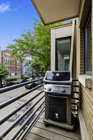 2740 North Wayne Avenue Chicago IL 60614