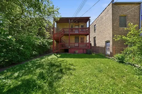 9015 South Muskegon Avenue Chicago IL 60617