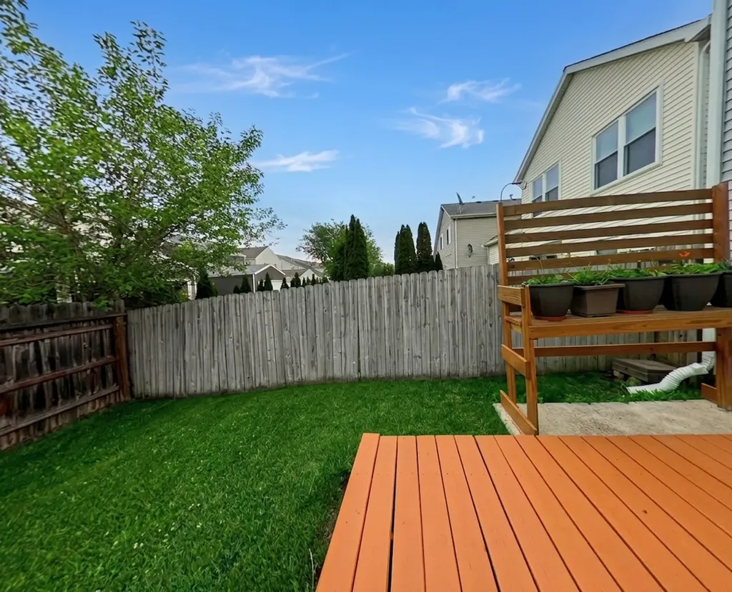 1748 Hazelnut Lane Aurora IL 60504