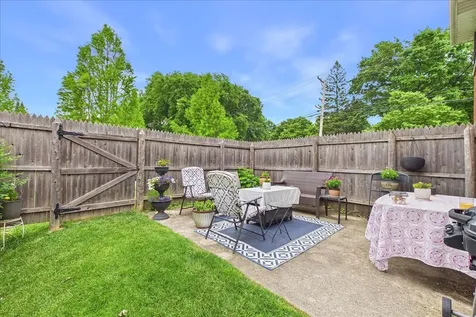 40 South Maywood Road Lake Forest IL 60045