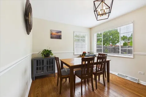 40 South Maywood Road Lake Forest IL 60045