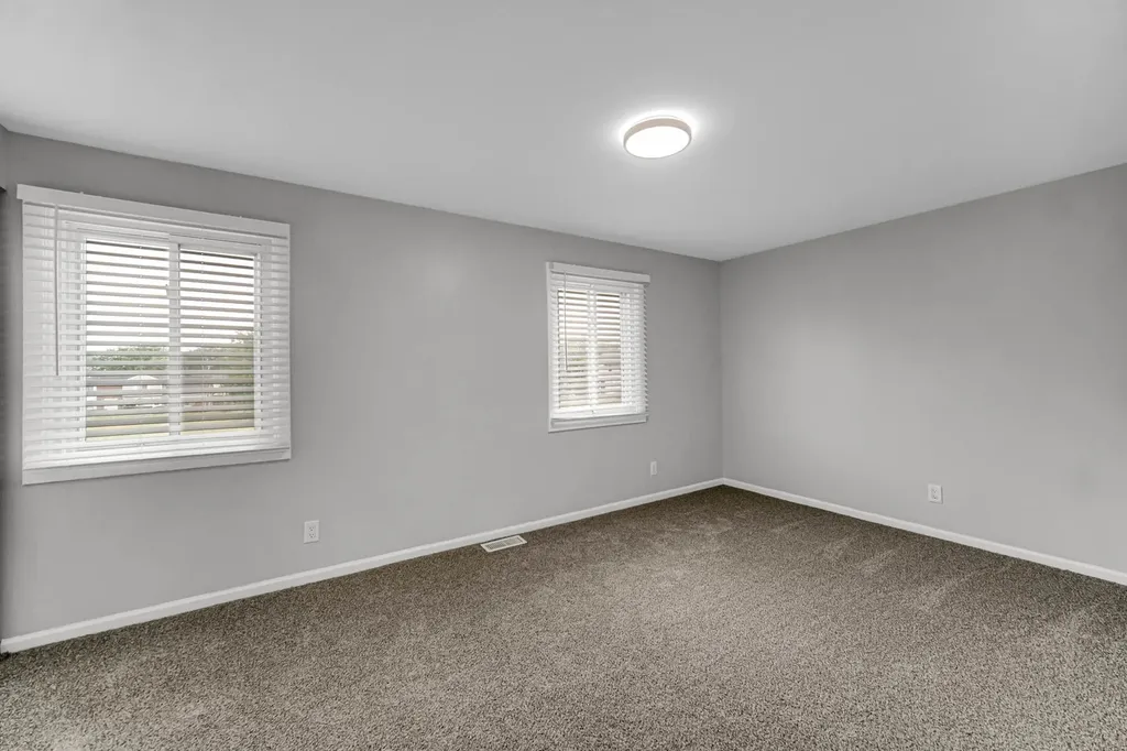 451 Yorkshire Square Bolingbrook IL 60440