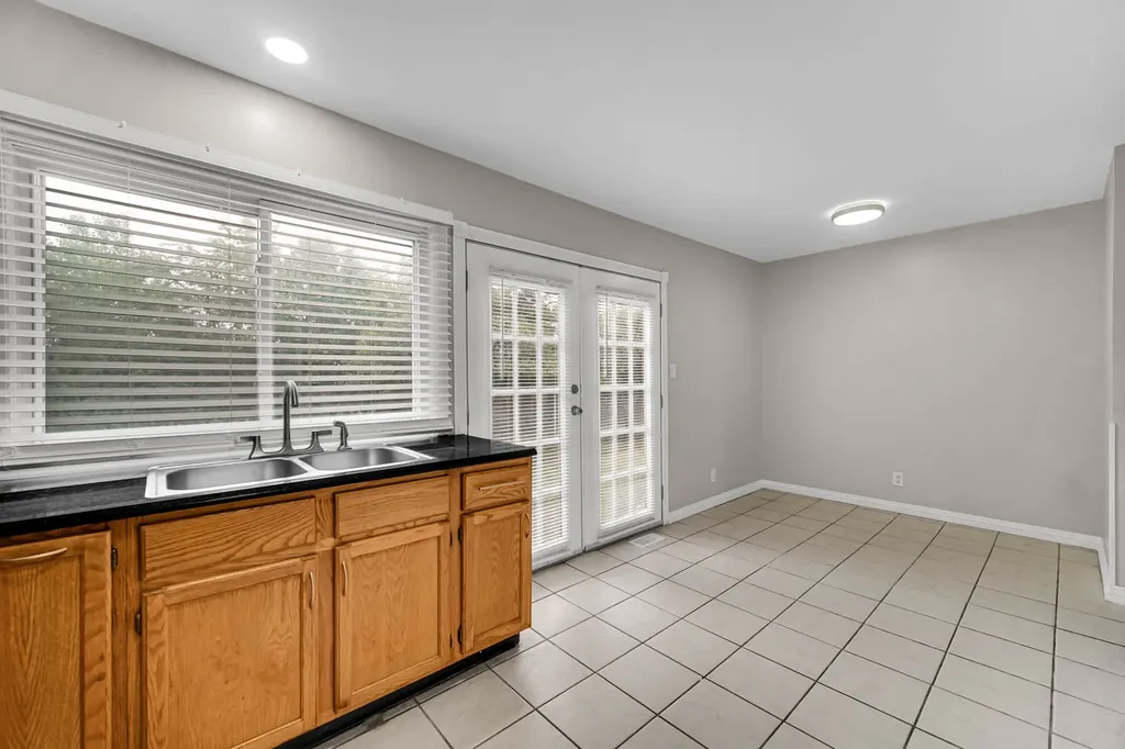 451 Yorkshire Square Bolingbrook IL 60440