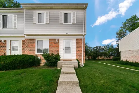 451 Yorkshire Square Bolingbrook IL 60440